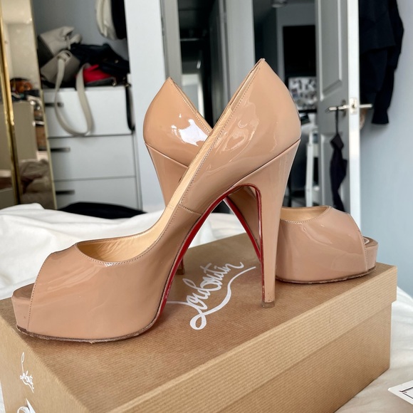 Christian Louboutin Lady Peep Nude Patent Leather - Picture 4 of 16